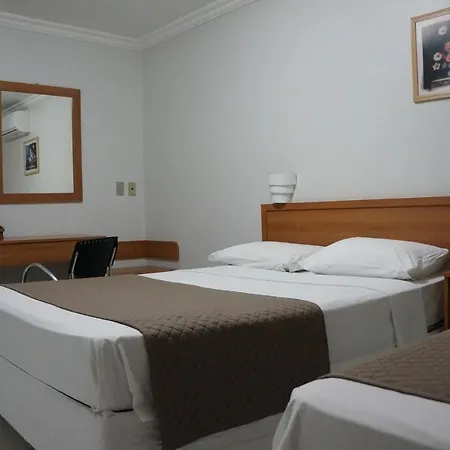 Ipê Plaza Hotel Ltda Itumbiara Exterior foto