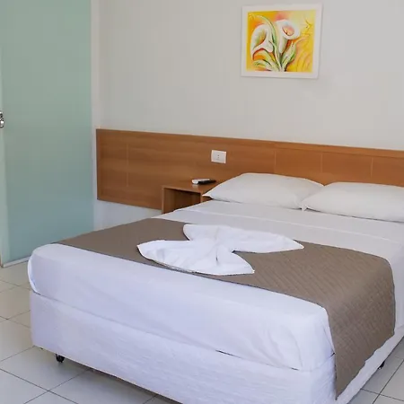 Ipê Plaza Hotel Ltda Itumbiara Exterior foto