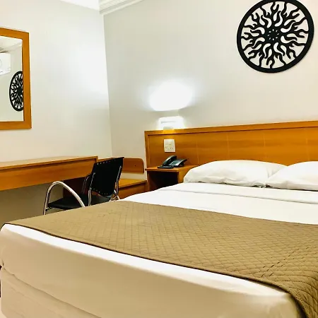 Ipê Plaza Hotel Ltda Itumbiara Exterior foto