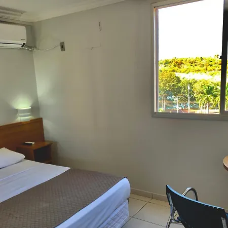 Ipê Plaza Hotel Ltda Itumbiara Exterior foto